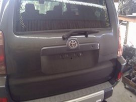 2005 TOYOTA 4RUNNER GRAY SR5 4.0L AT 2WD.  Z24845